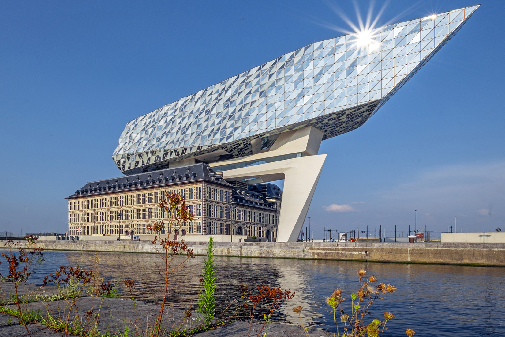 Havenhuis im Hafen von Antwerpen | Architektin Zaha Hadid